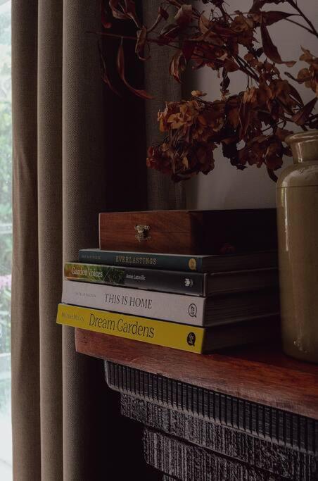 Harrys House Warburton - Peaceful Riverside Cottage In The Perfect Location エクステリア 写真