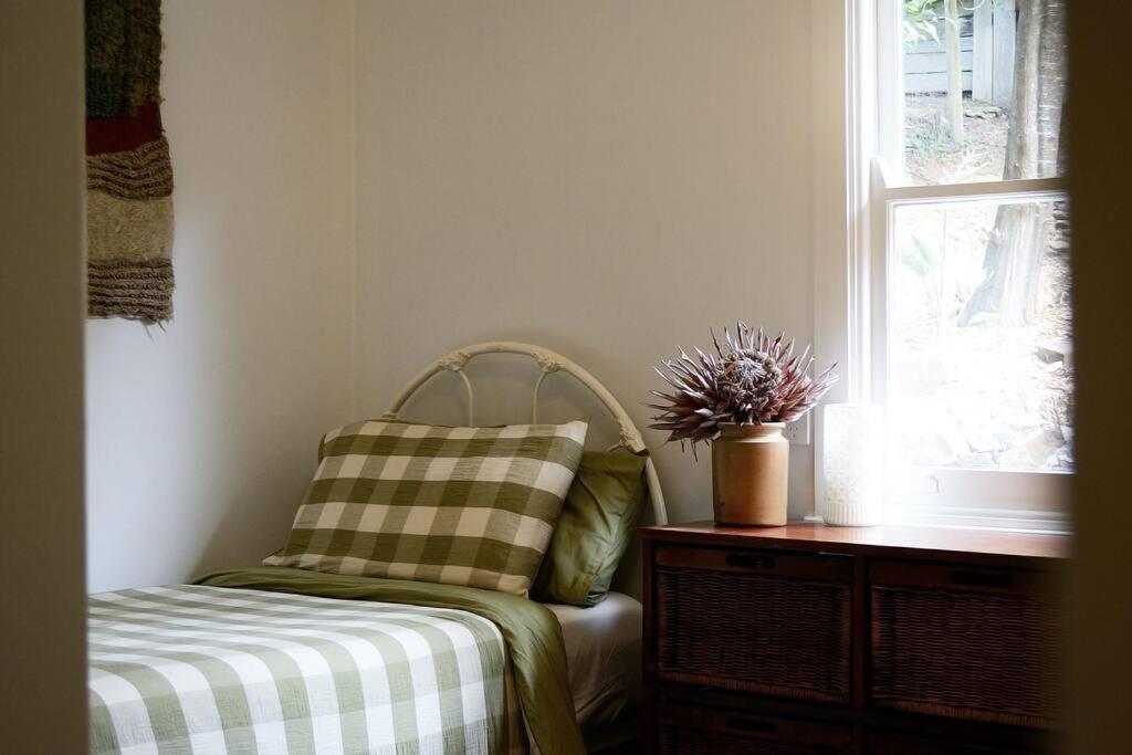 Harrys House Warburton - Peaceful Riverside Cottage In The Perfect Location エクステリア 写真
