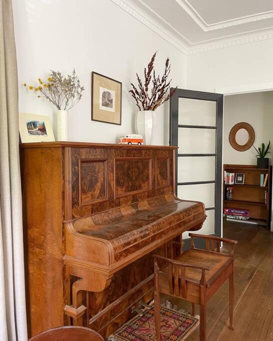 Harrys House Warburton - Peaceful Riverside Cottage In The Perfect Location エクステリア 写真