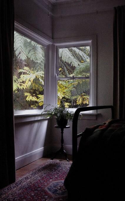 Harrys House Warburton - Peaceful Riverside Cottage In The Perfect Location エクステリア 写真