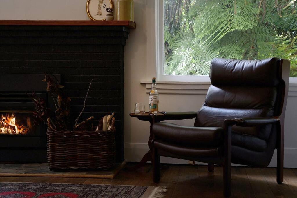 Harrys House Warburton - Peaceful Riverside Cottage In The Perfect Location エクステリア 写真