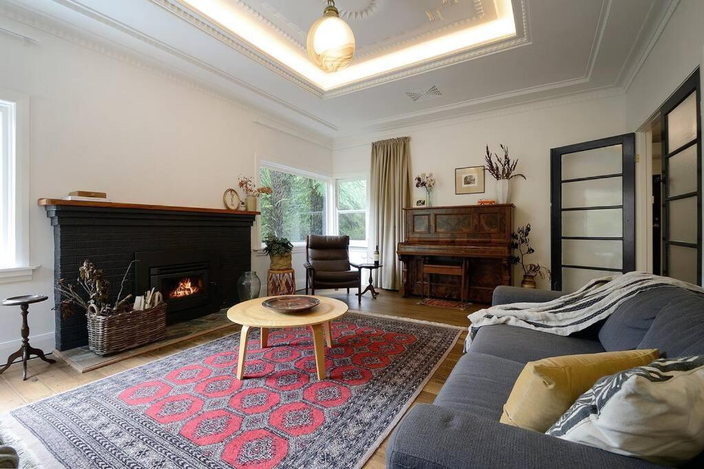 Harrys House Warburton - Peaceful Riverside Cottage In The Perfect Location エクステリア 写真