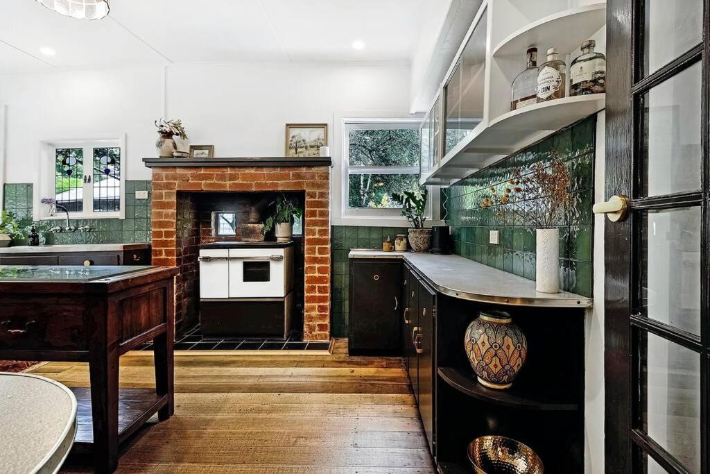 Harrys House Warburton - Peaceful Riverside Cottage In The Perfect Location エクステリア 写真
